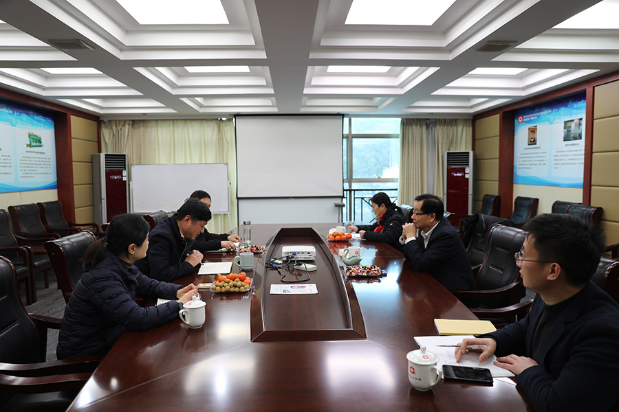 市人大黨組副書記、副主任施根寶蒞臨公司考察.JPG